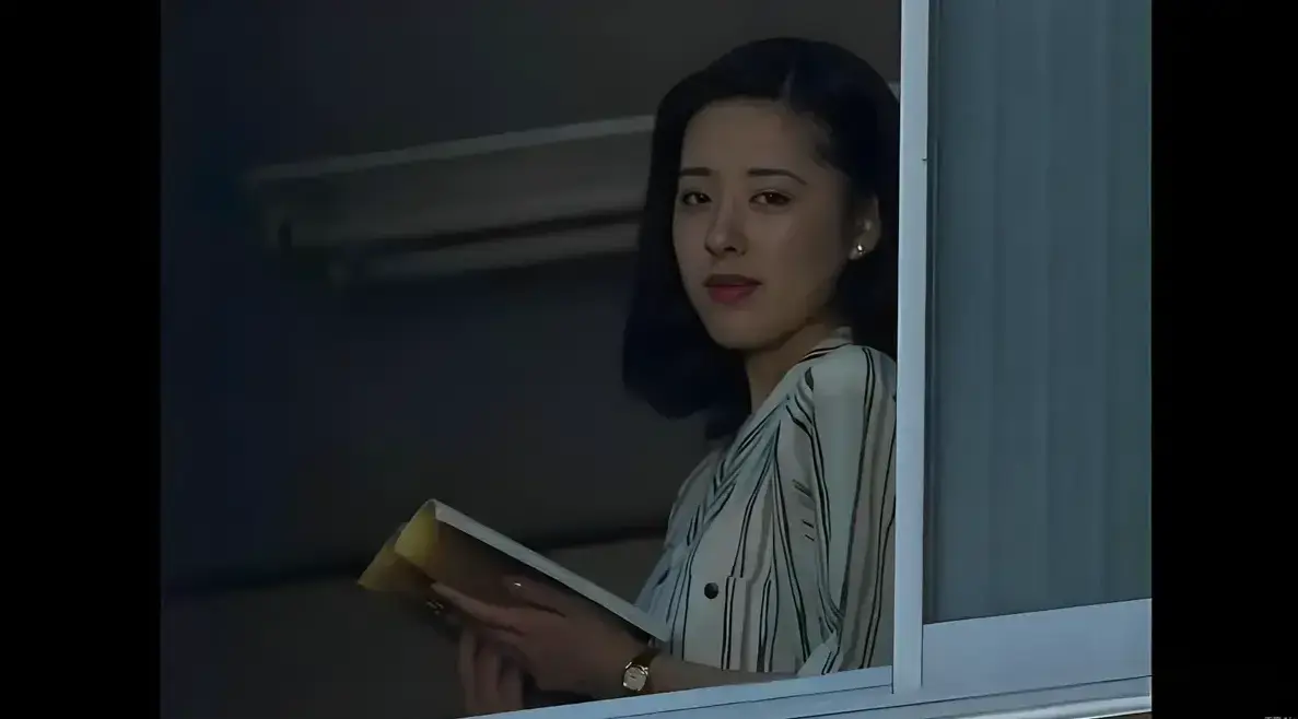 《女教师日记》超清无删减版：情感与画面的双重沉浸，《女教师日记》高清资源在线观看